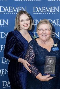 Kate Hammer ‘06 with 2021 Distinguished Alumni recipient Jacquelyn Gray Rizzo '70